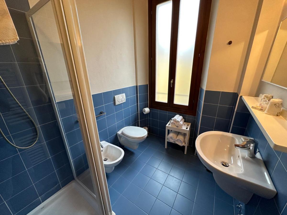 Domus San Bernardino Bed & Breakfast Verona Bagian luar foto