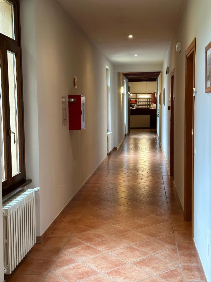 Domus San Bernardino Bed & Breakfast Verona Bagian luar foto