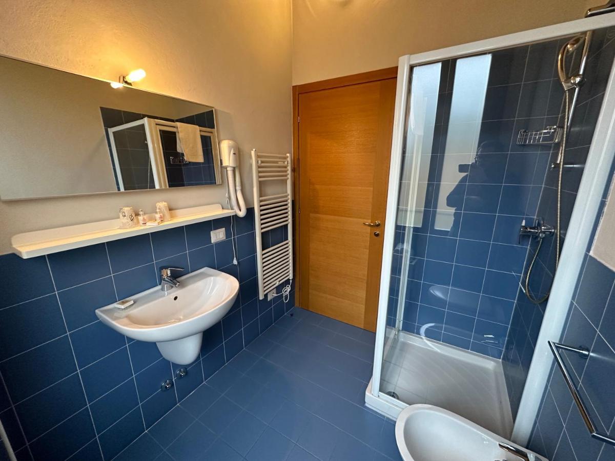 Domus San Bernardino Bed & Breakfast Verona Bagian luar foto