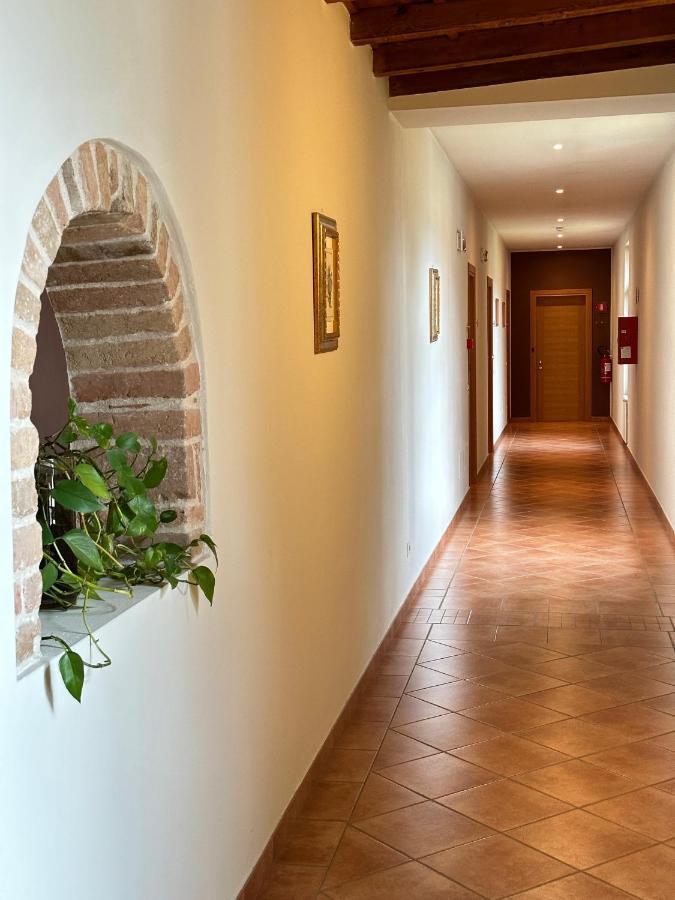Domus San Bernardino Bed & Breakfast Verona Bagian luar foto
